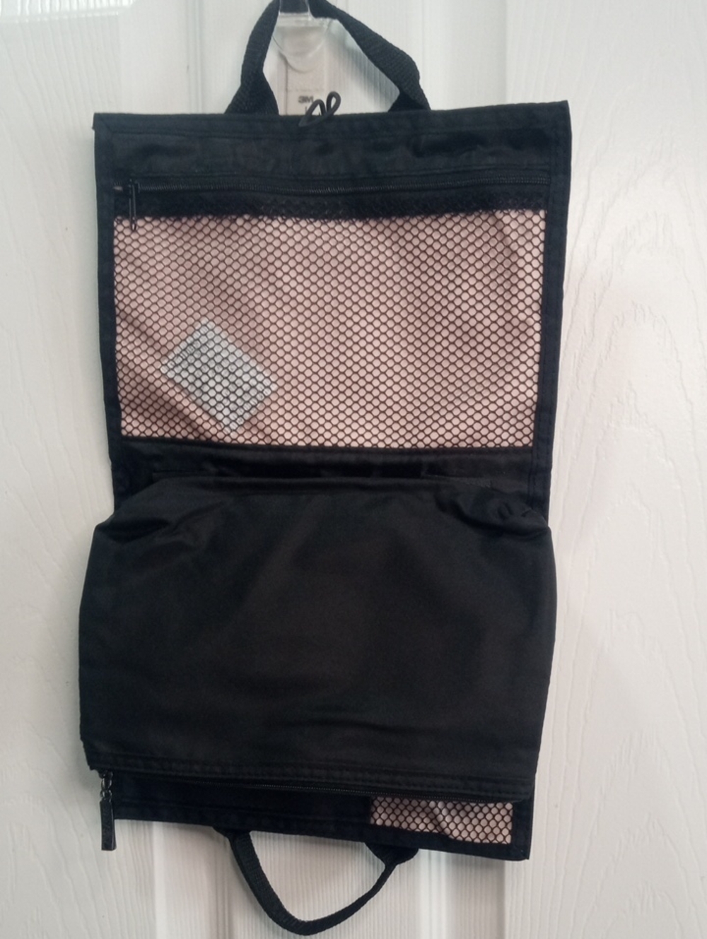MARY KAY MAKE UP BAG - Picture 5 of 9